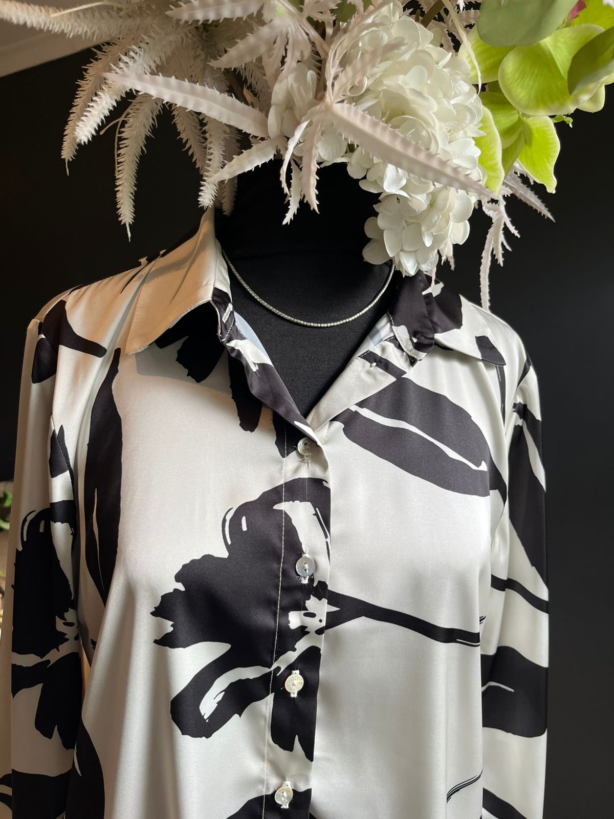 SWUUN Blouse | Floral (Cream & Black)